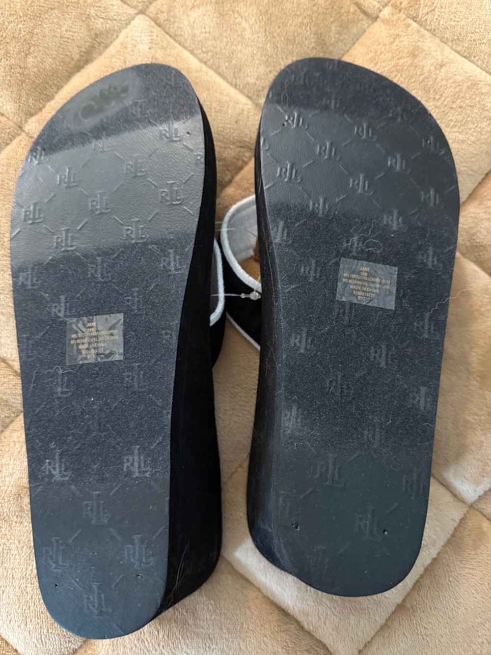 Lauren Ralph Lauren Black and Tan Logo Thong Sandals. NWOT - Picture 3 of 4